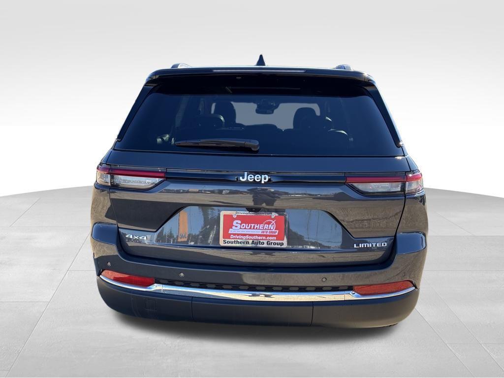 new 2025 Jeep Grand Cherokee car, priced at $43,259
