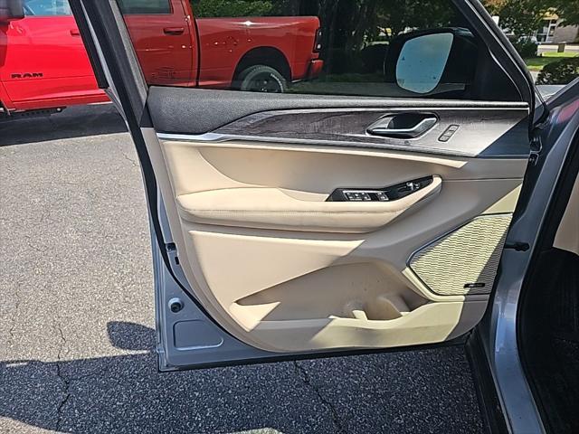used 2022 Jeep Grand Cherokee L car, priced at $27,100