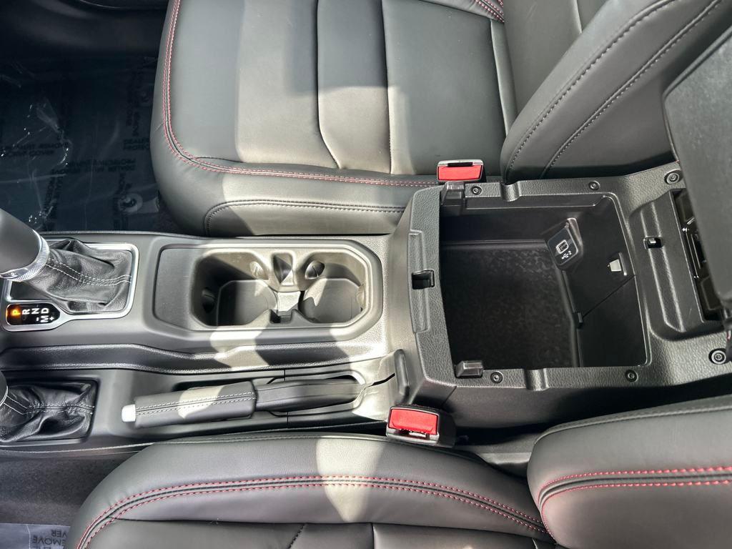 new 2025 Jeep Wrangler car