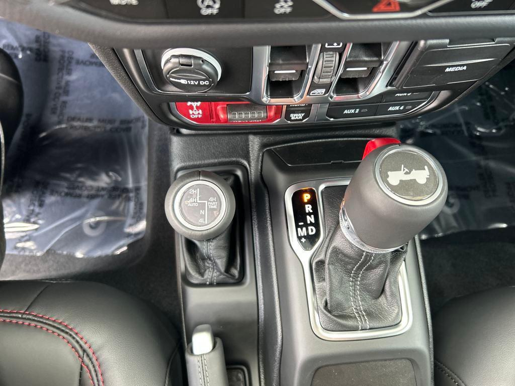 new 2025 Jeep Wrangler car