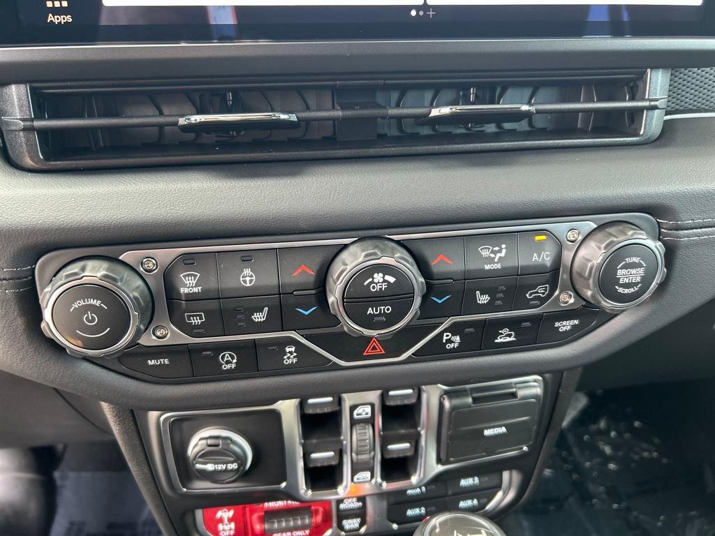 new 2025 Jeep Wrangler car