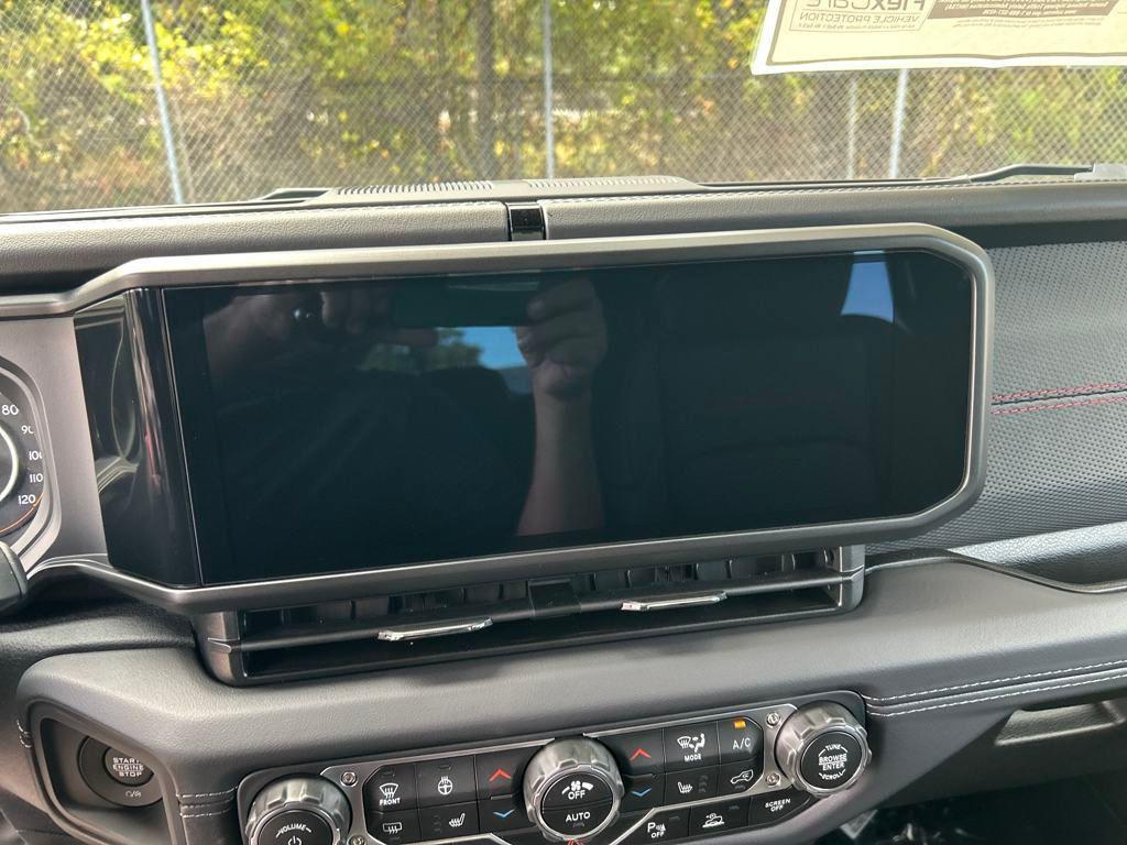 new 2025 Jeep Wrangler car