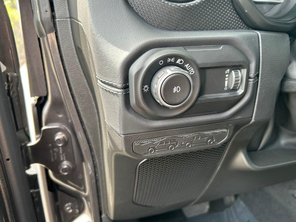 new 2025 Jeep Wrangler car