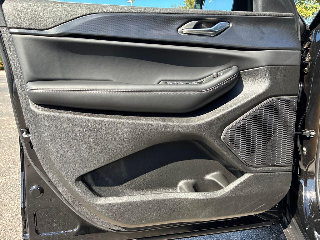 new 2025 Jeep Grand Cherokee L car, priced at $44,760