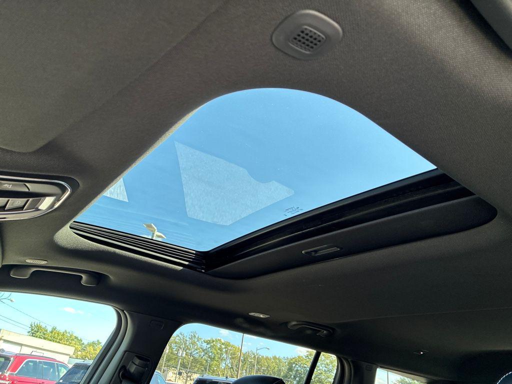 new 2025 Jeep Grand Cherokee L car, priced at $44,760