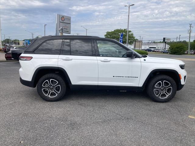 new 2024 Jeep Grand Cherokee 4xe car, priced at $53,240