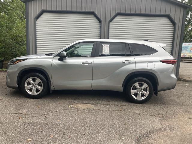 used 2023 Toyota Highlander car, priced at $31,257