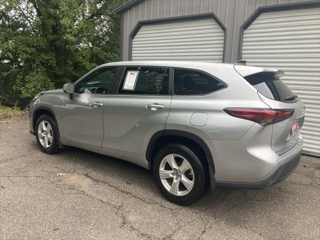 used 2023 Toyota Highlander car, priced at $31,257