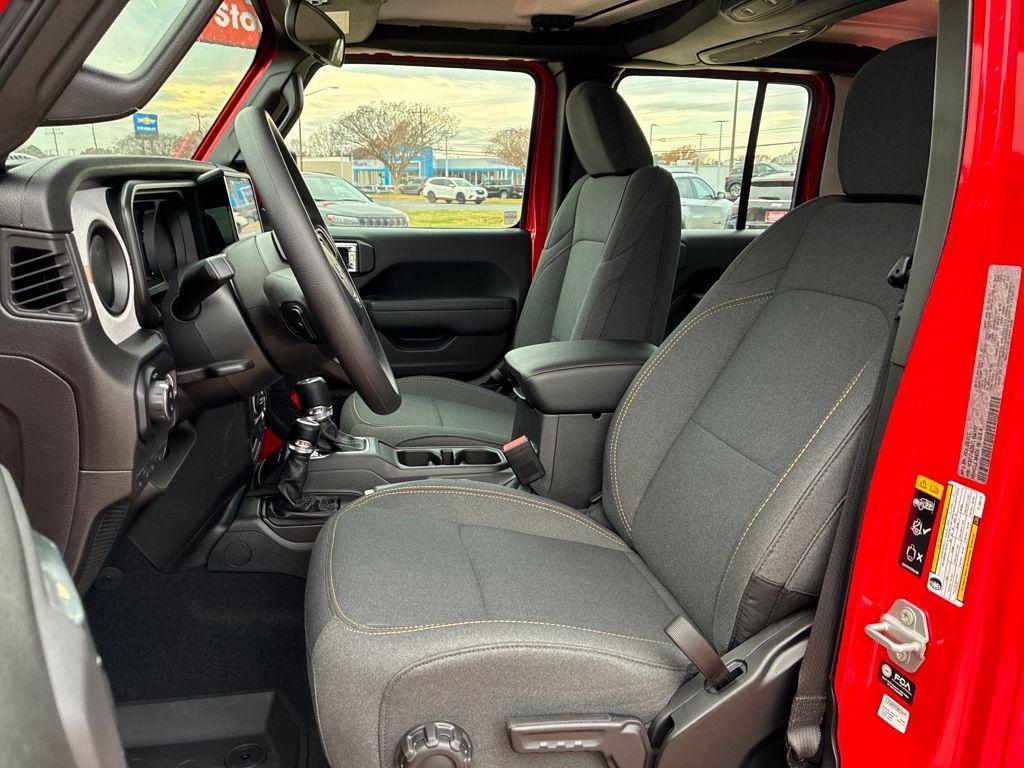 new 2026 Jeep Gladiator car, priced at $37,144