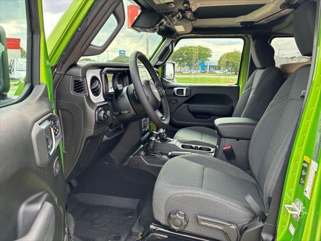 new 2025 Jeep Wrangler car, priced at $47,331
