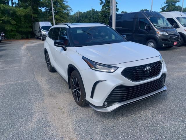 used 2022 Toyota Highlander car, priced at $44,000