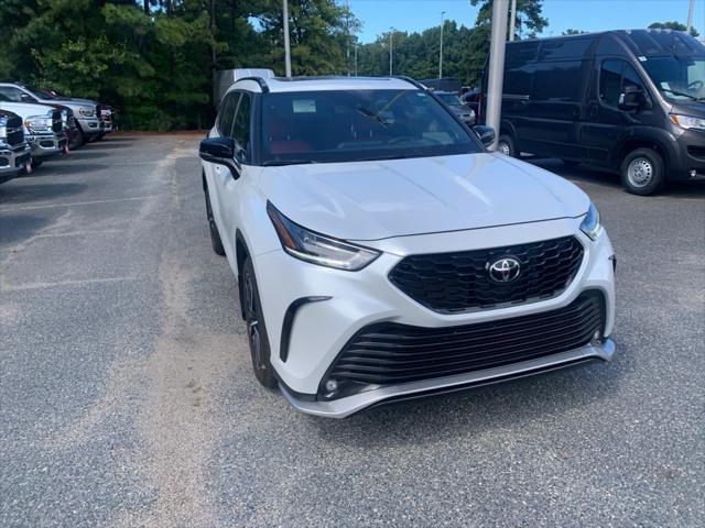 used 2022 Toyota Highlander car, priced at $44,000