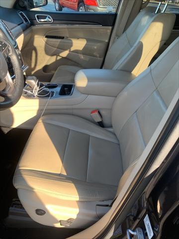 used 2021 Jeep Grand Cherokee car, priced at $23,400