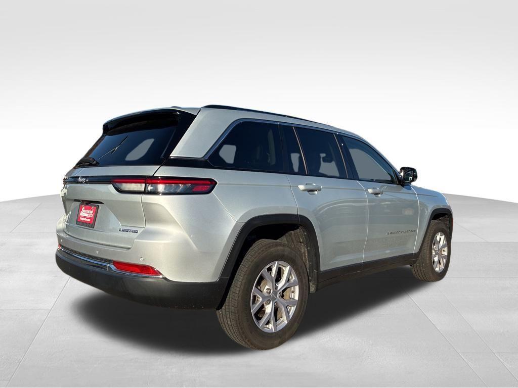 used 2022 Jeep Grand Cherokee car, priced at $32,300