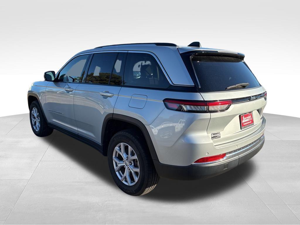 used 2022 Jeep Grand Cherokee car, priced at $32,300