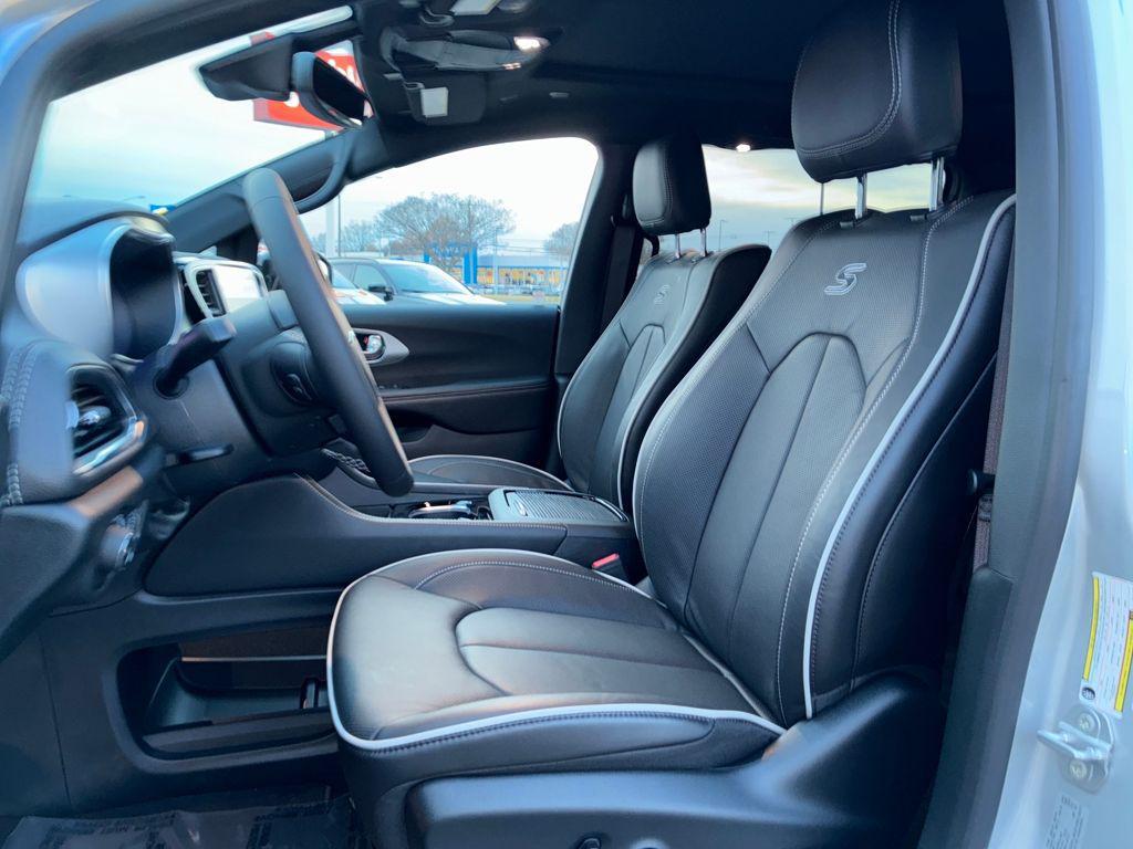 new 2026 Chrysler Pacifica car, priced at $49,298