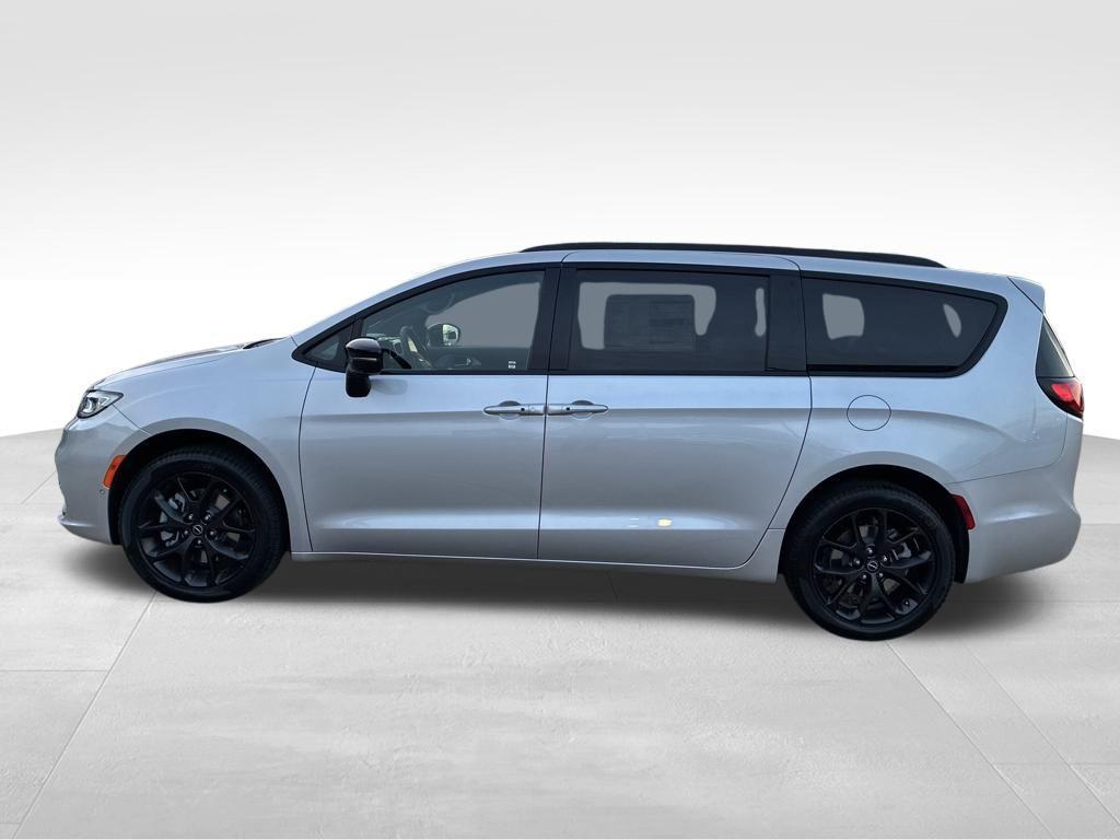 new 2026 Chrysler Pacifica car, priced at $49,298