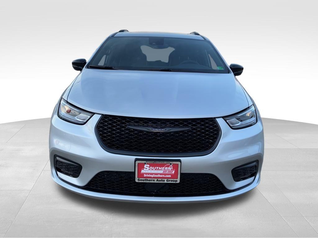 new 2026 Chrysler Pacifica car, priced at $49,298