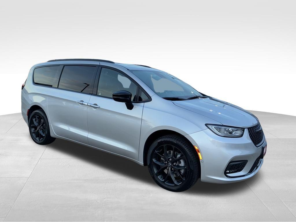 new 2026 Chrysler Pacifica car, priced at $49,298