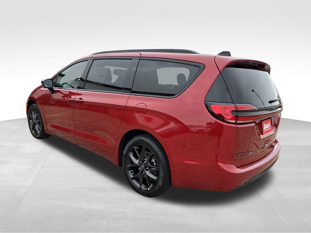 new 2026 Chrysler Pacifica car, priced at $41,717
