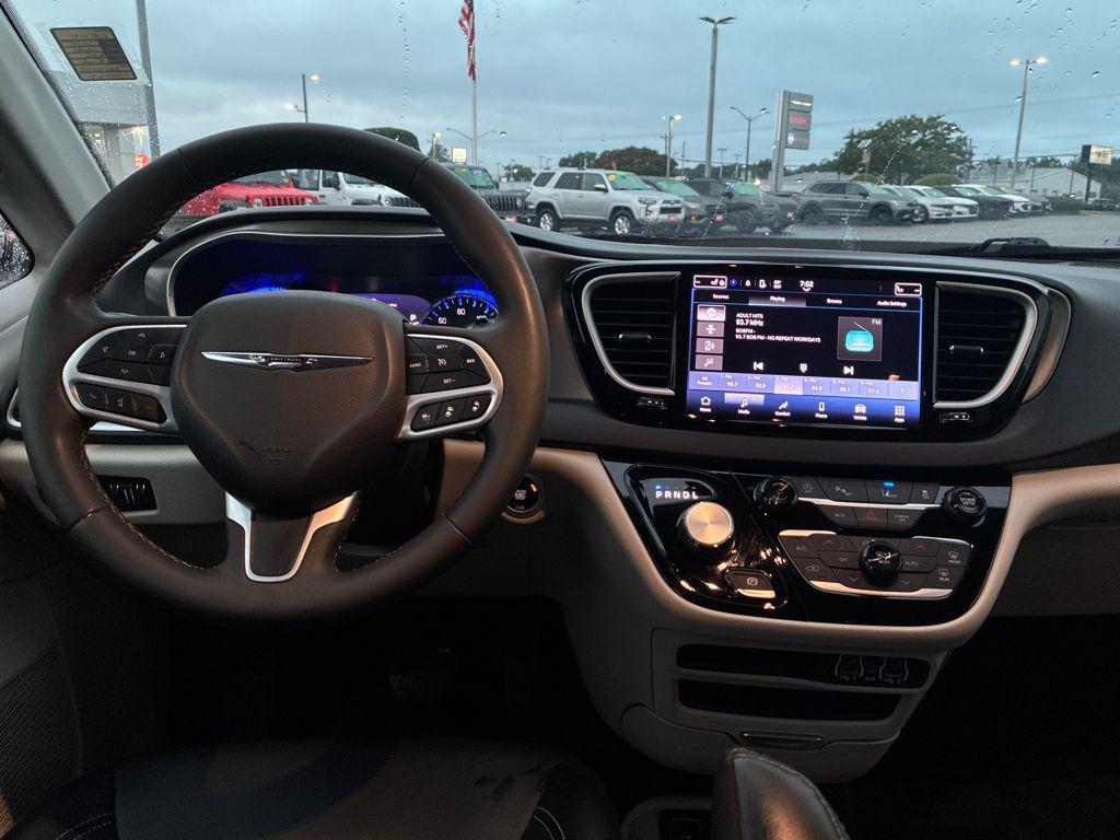 used 2024 Chrysler Pacifica car, priced at $30,500