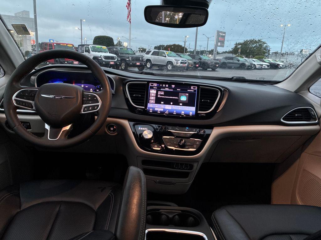 used 2024 Chrysler Pacifica car, priced at $30,500
