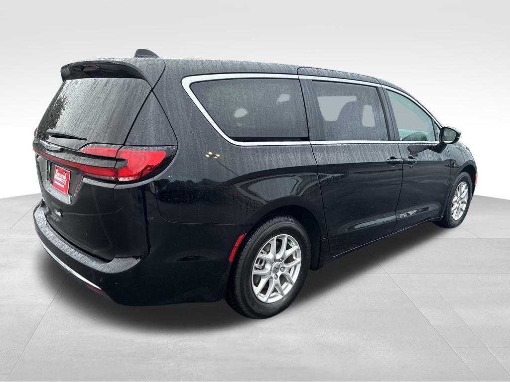 used 2024 Chrysler Pacifica car, priced at $30,500