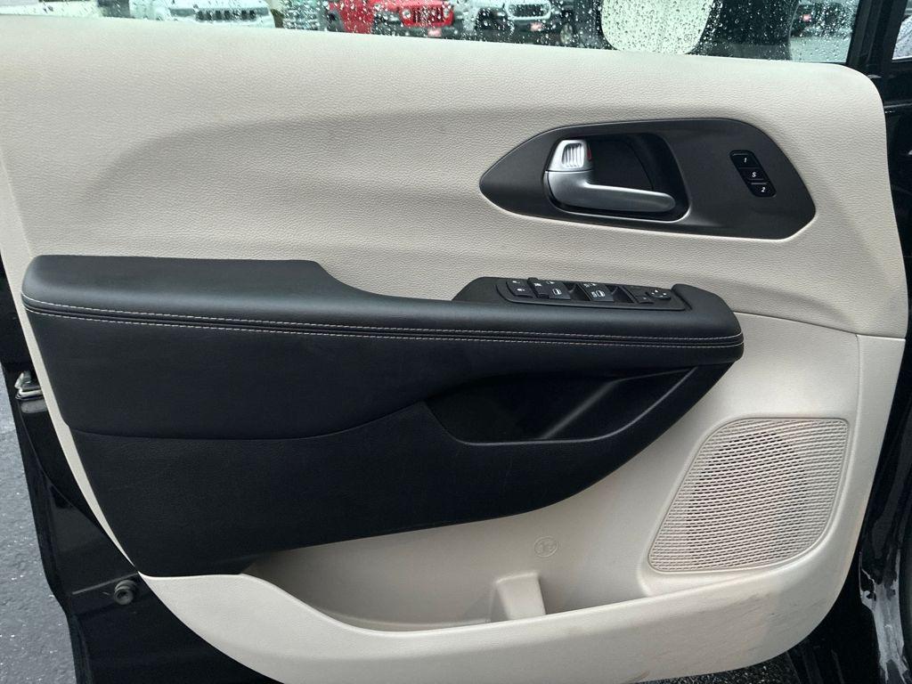 used 2024 Chrysler Pacifica car, priced at $30,500