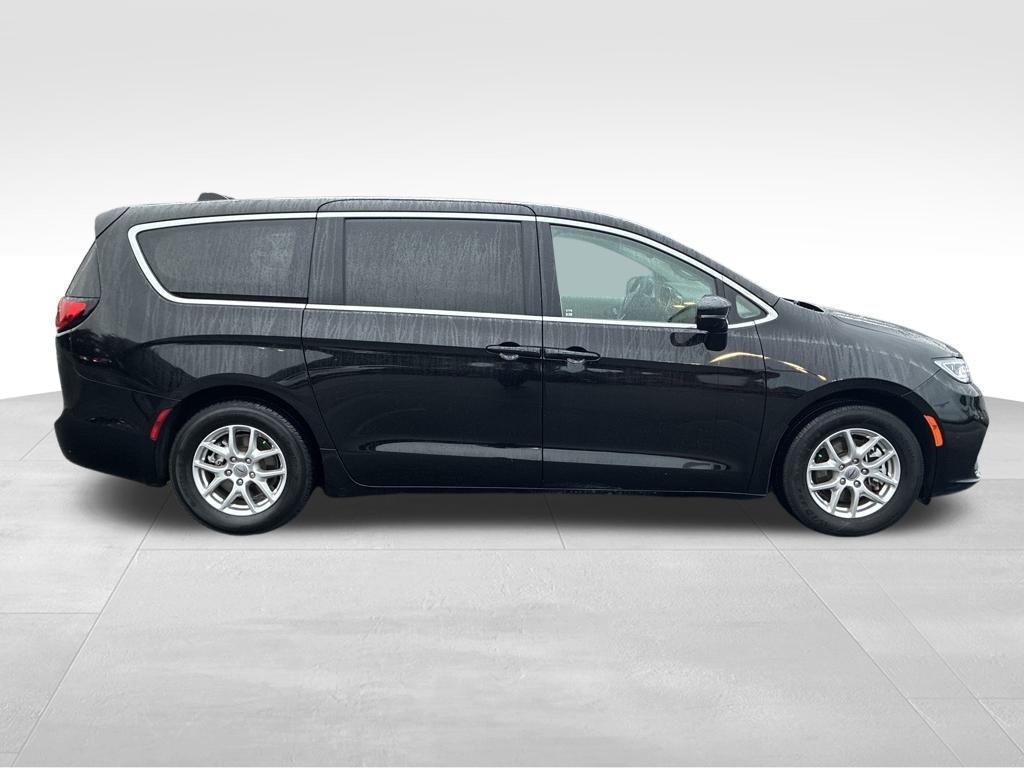 used 2024 Chrysler Pacifica car, priced at $30,500