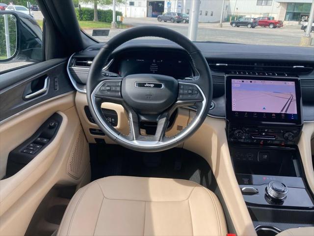 new 2025 Jeep Grand Cherokee car, priced at $41,348