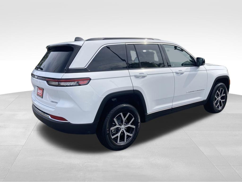 new 2025 Jeep Grand Cherokee car, priced at $43,212