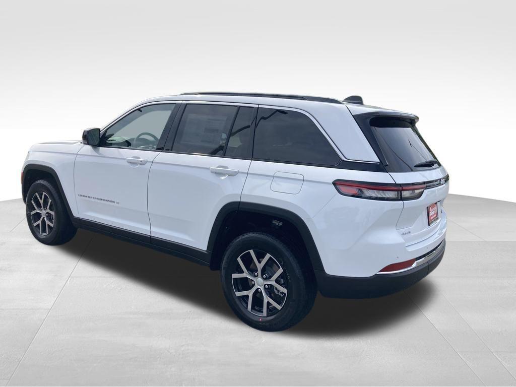 new 2025 Jeep Grand Cherokee car, priced at $43,212
