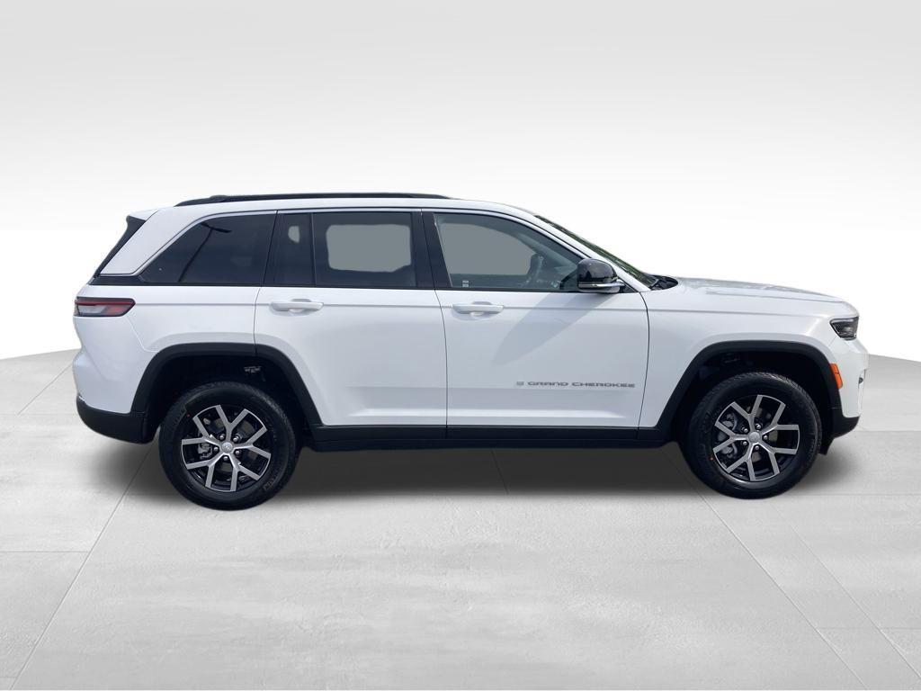 new 2025 Jeep Grand Cherokee car, priced at $41,212