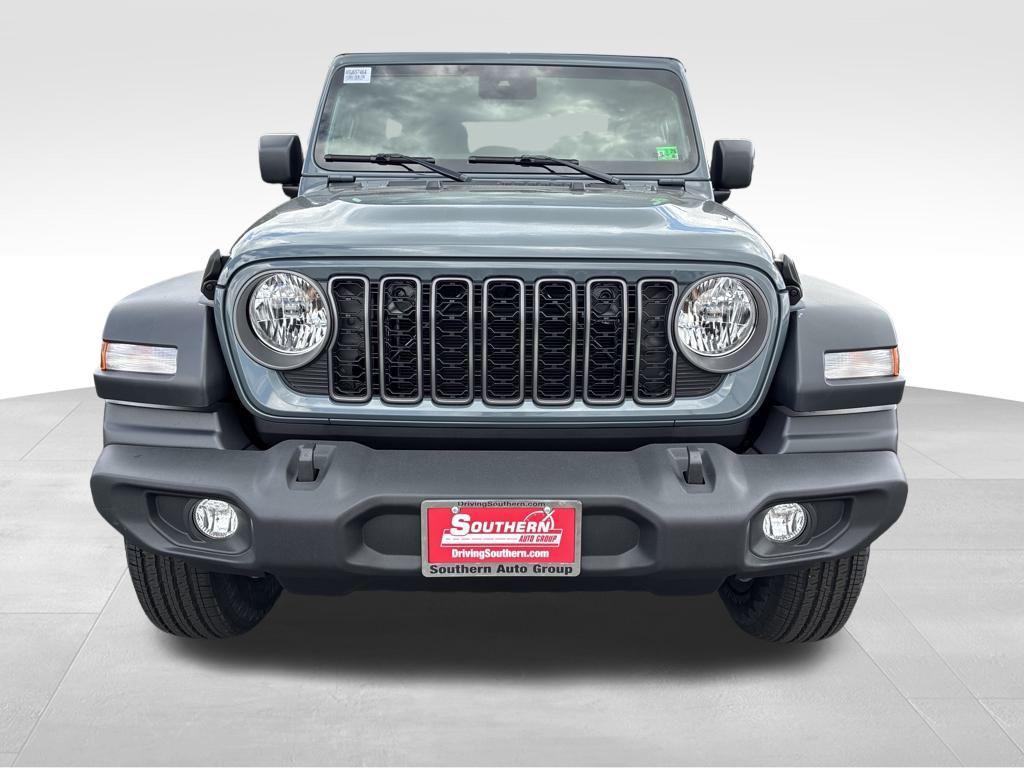 new 2025 Jeep Wrangler car, priced at $46,773