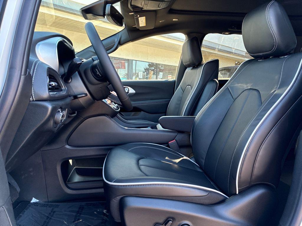 new 2026 Chrysler Pacifica car, priced at $46,855