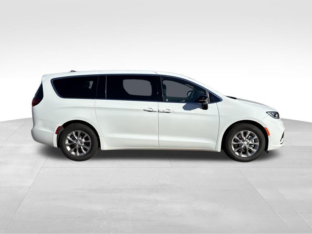 new 2026 Chrysler Pacifica car, priced at $46,855