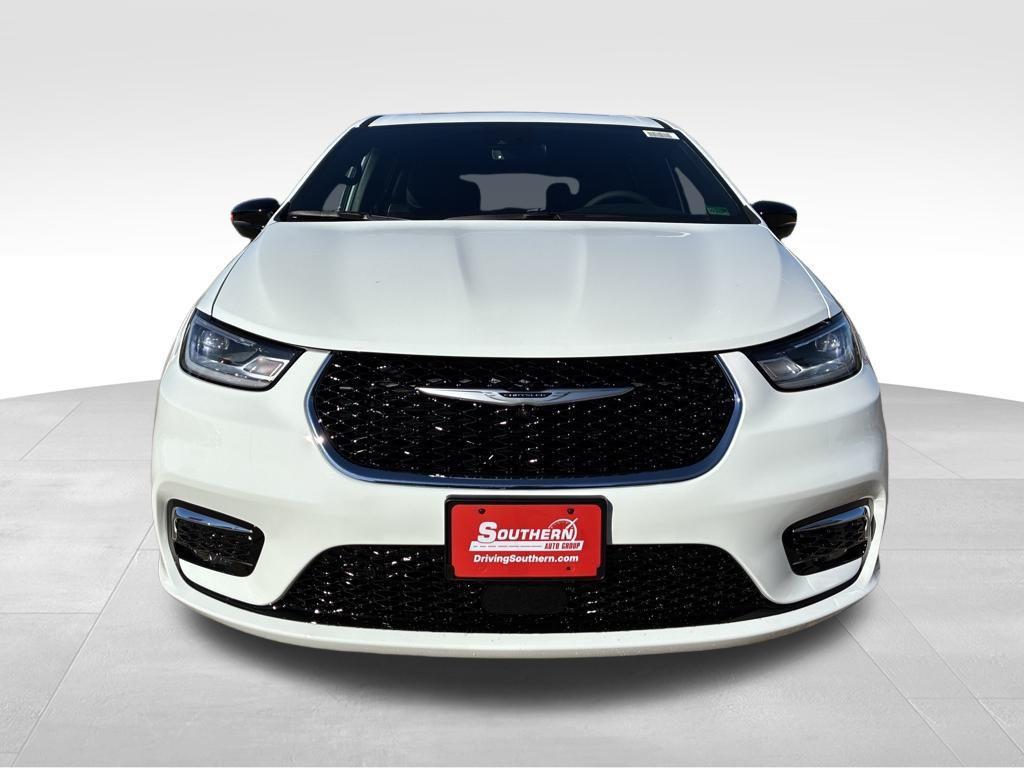 new 2026 Chrysler Pacifica car, priced at $46,855