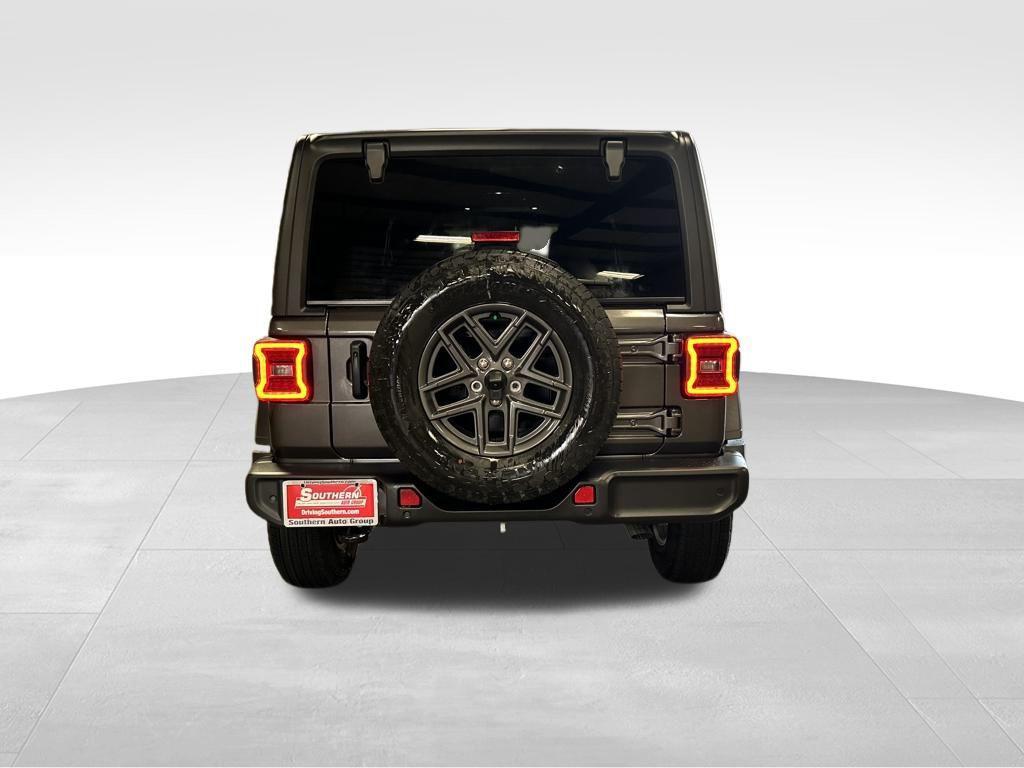 new 2025 Jeep Wrangler car, priced at $46,018