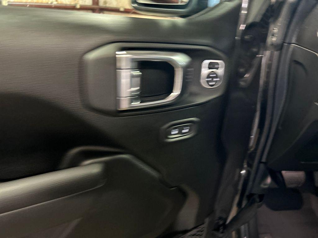 new 2025 Jeep Wrangler car, priced at $46,018