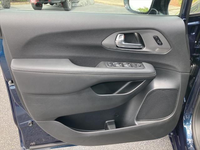 new 2025 Chrysler Pacifica car, priced at $52,760