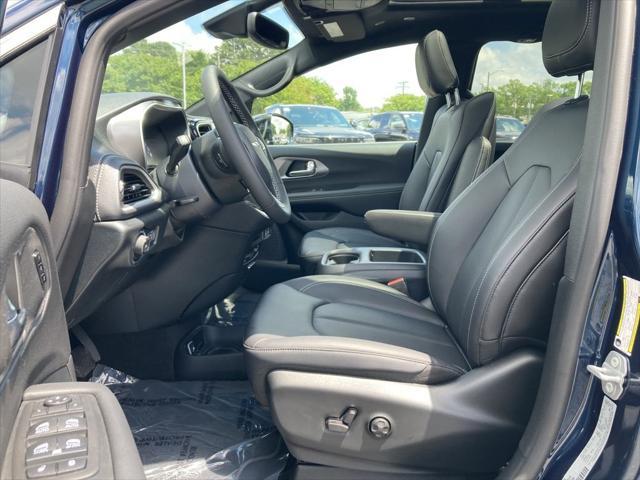 new 2025 Chrysler Pacifica car, priced at $52,760
