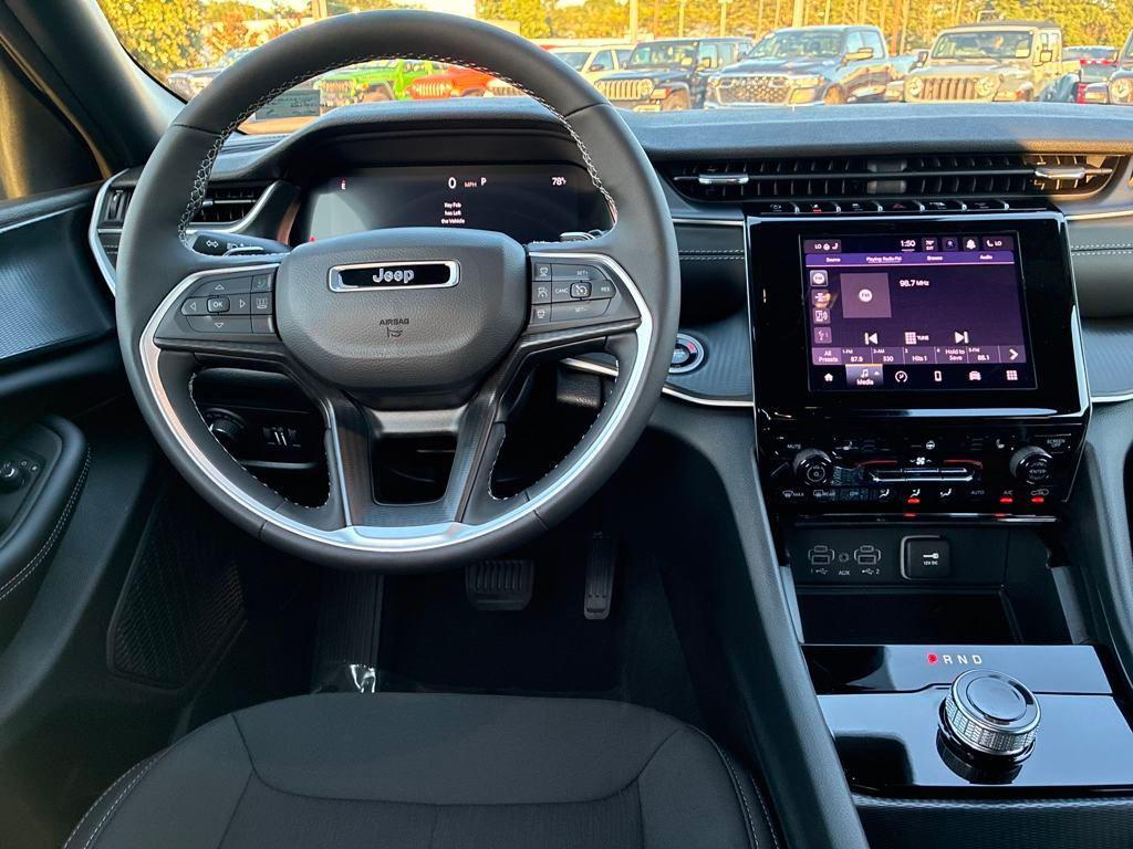 new 2025 Jeep Grand Cherokee L car, priced at $40,436
