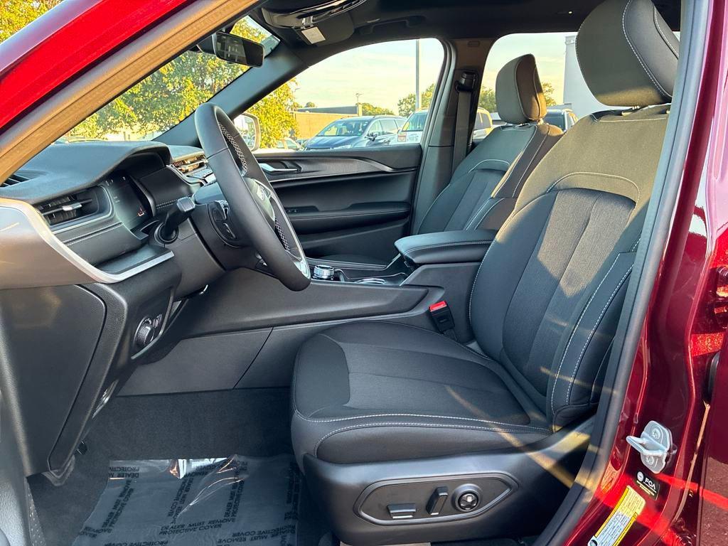 new 2025 Jeep Grand Cherokee L car, priced at $40,436