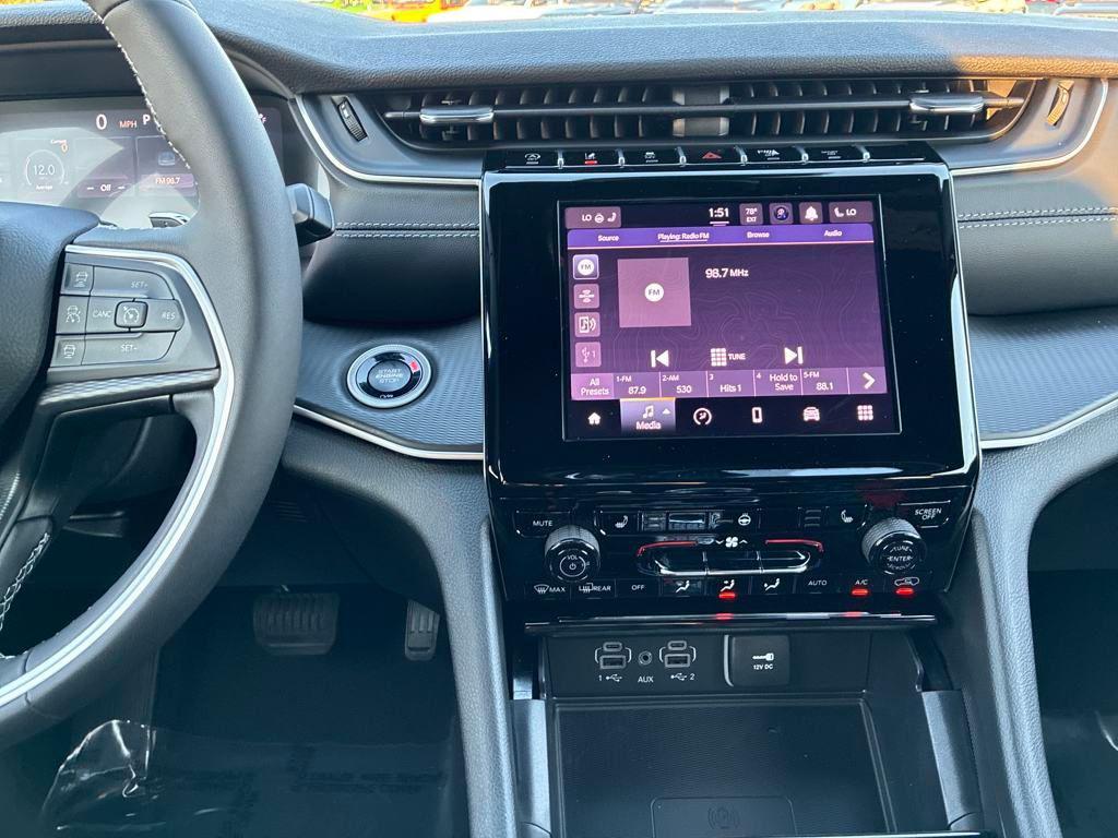new 2025 Jeep Grand Cherokee L car, priced at $40,436