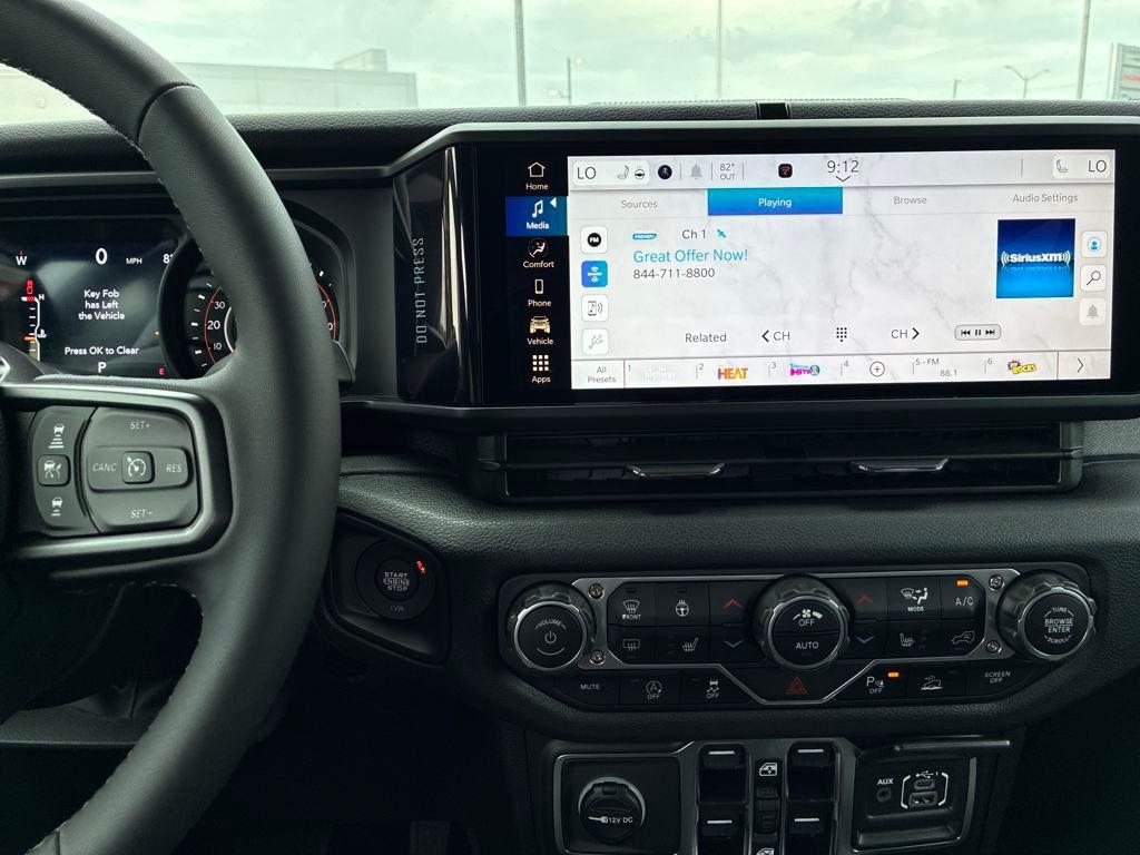 new 2025 Jeep Gladiator car, priced at $44,431
