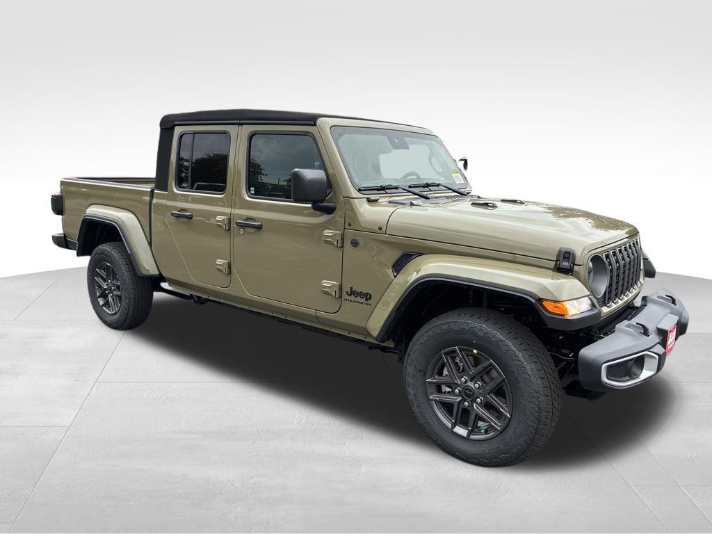 new 2025 Jeep Gladiator car, priced at $44,431