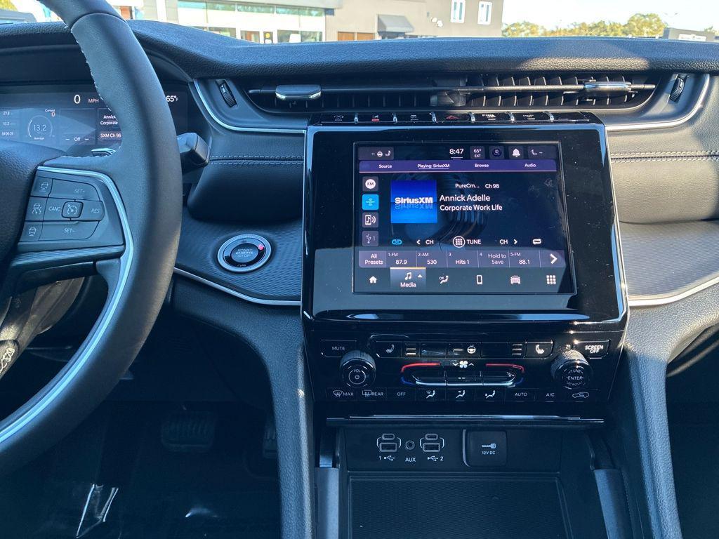 new 2025 Jeep Grand Cherokee L car, priced at $44,052