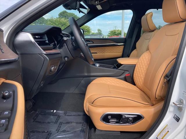 new 2025 Jeep Grand Cherokee car, priced at $61,189