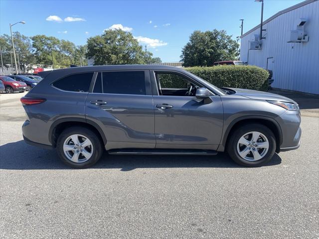 used 2023 Toyota Highlander car, priced at $32,872