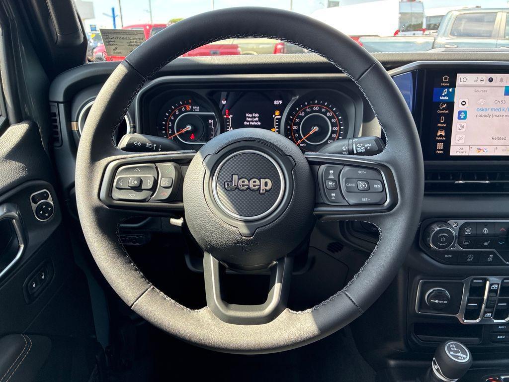 new 2025 Jeep Gladiator car, priced at $43,374